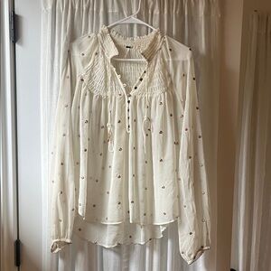 Free people Chic Cream Blouse with Smocked copper delicate Details